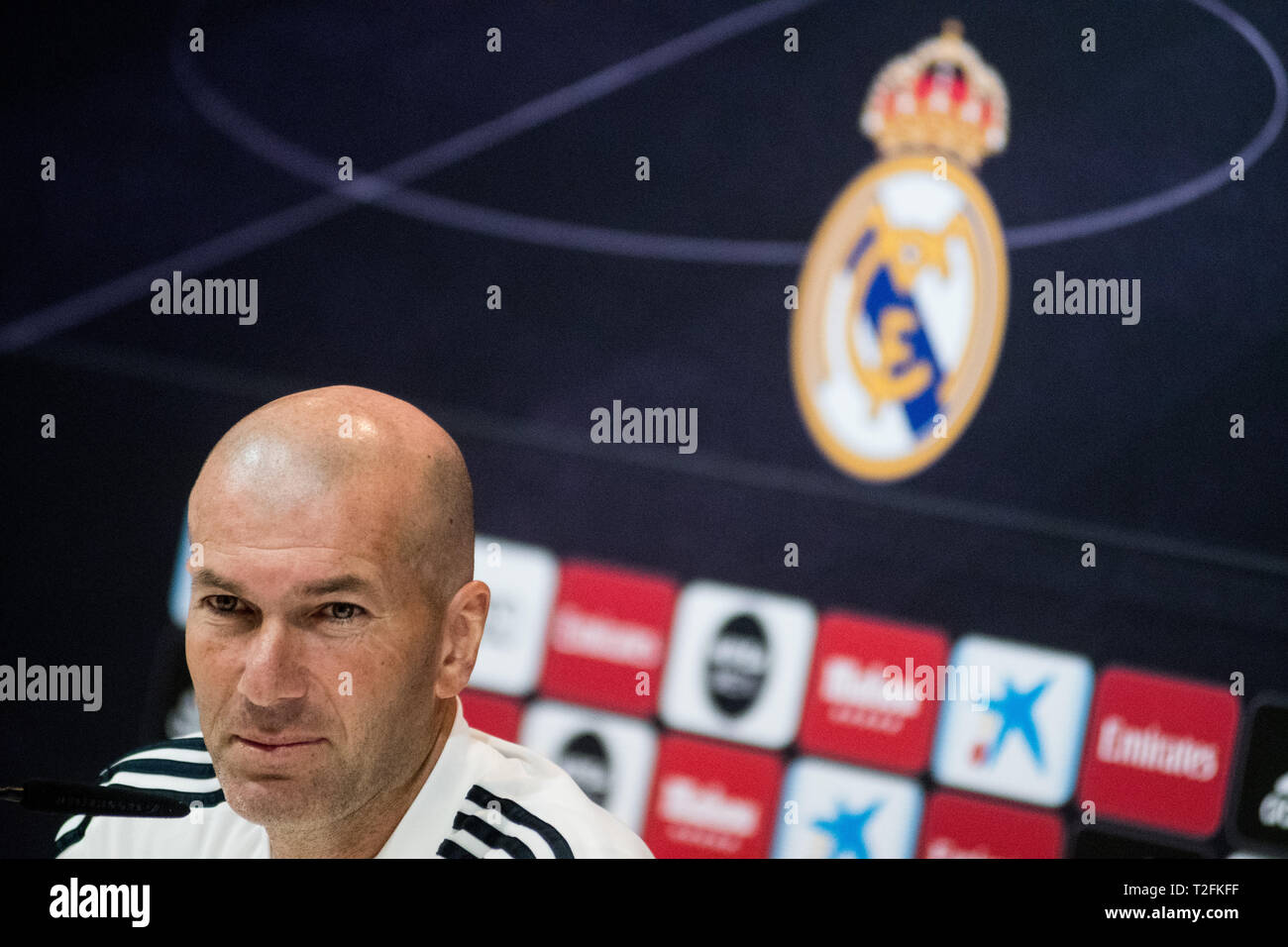 Madrid, Spain. 2nd Apr, 2019. Real Madrid coach Zinedine Zidane during a press conference ahead of La Liga match against Valencia C.F. Credit: Marcos del Mazo/Alamy Live News Stock Photo