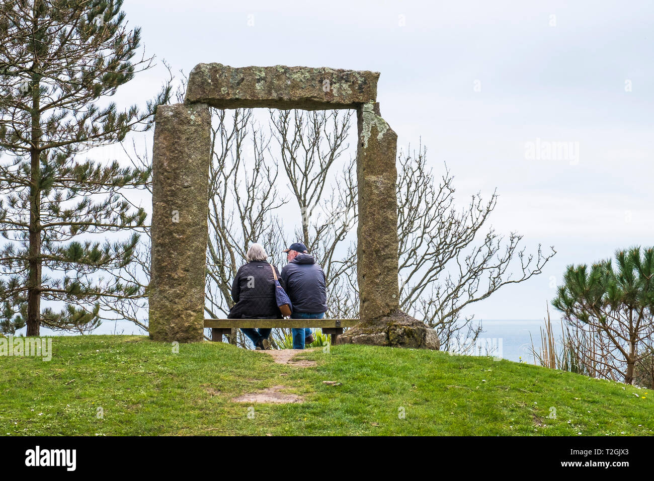 Garden arch bench hires stock photography and images Alamy