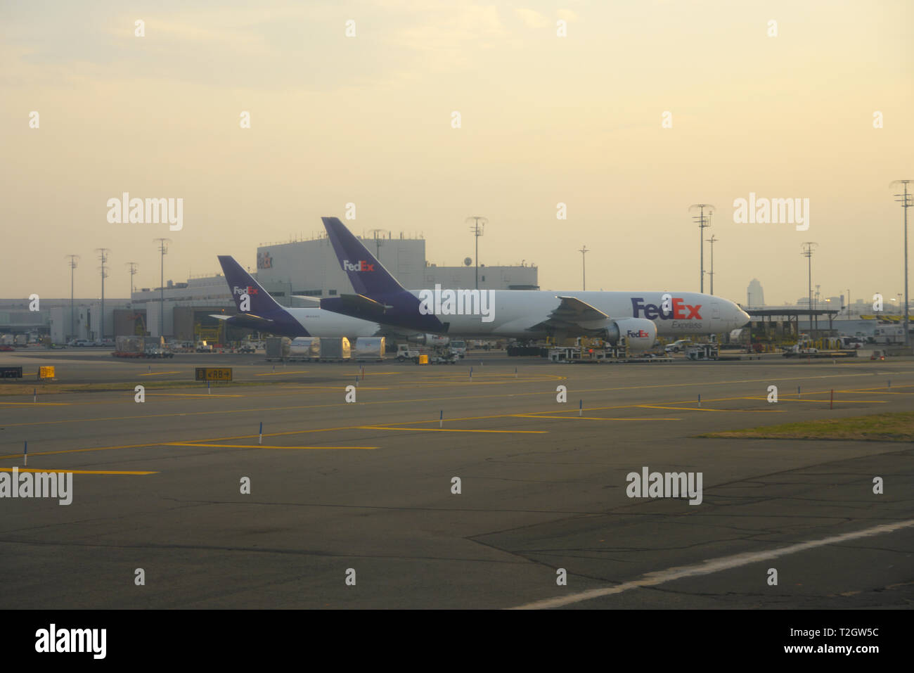 Fedex hub hires stock photography and images Alamy