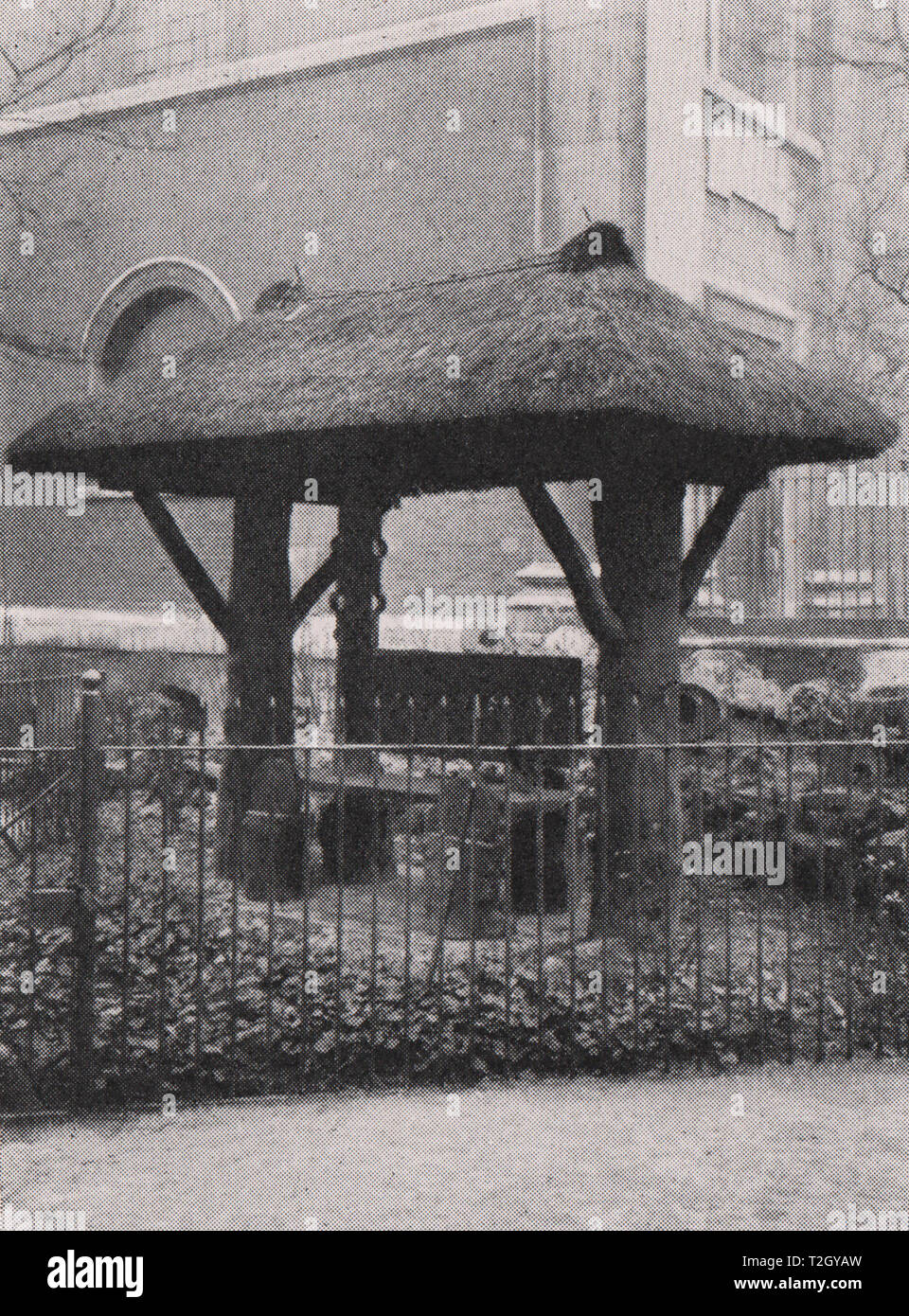 The Whipping Post and Stocks, Shoreditch Church Stock Photo