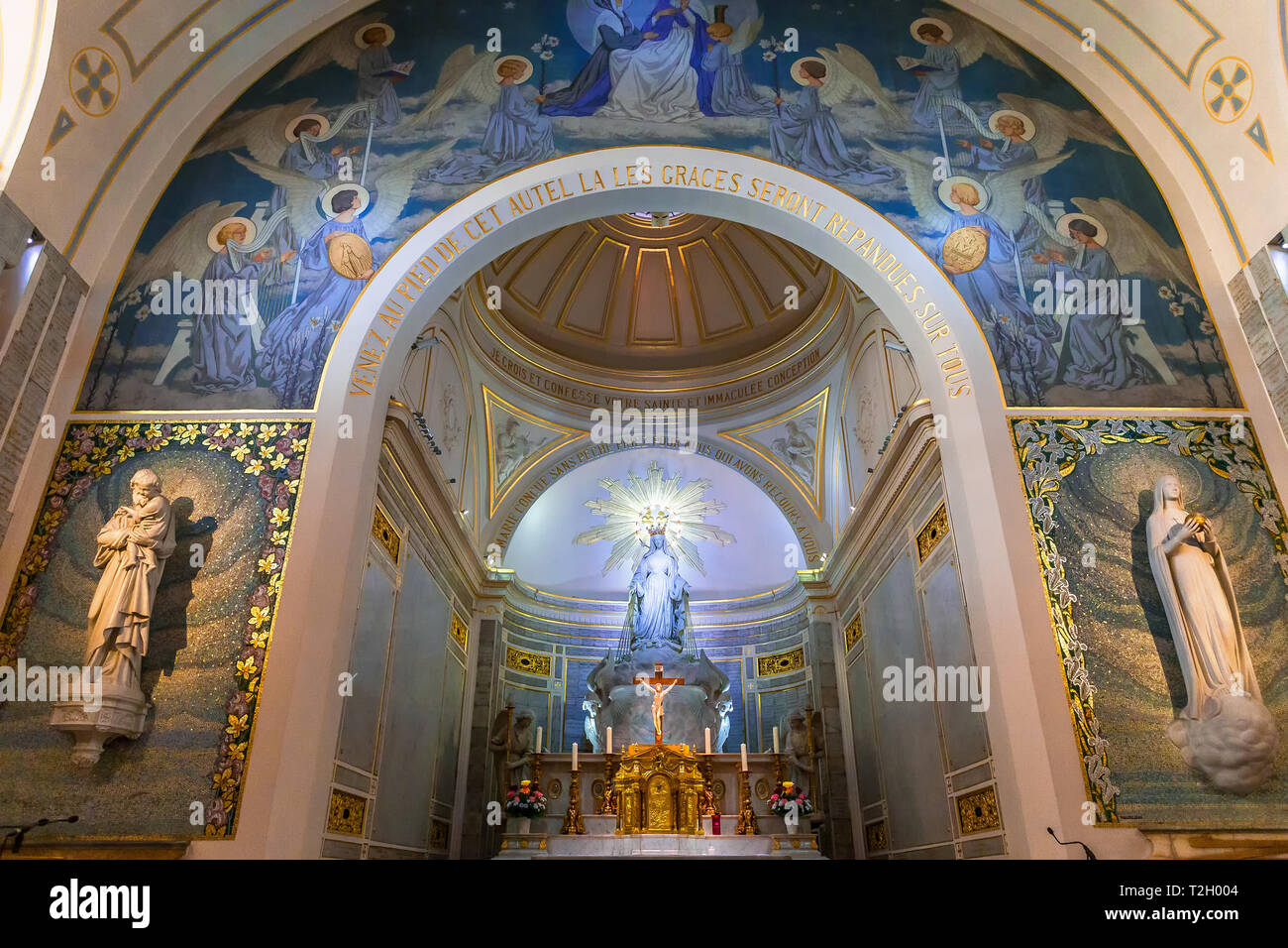 PARIS, FRANCE, SEPTEMBER 08, 2016 : interiors and details of Chapel of Our Lady of the Miraculous Medal, september 08, 2016, in Paris, France Stock Photo