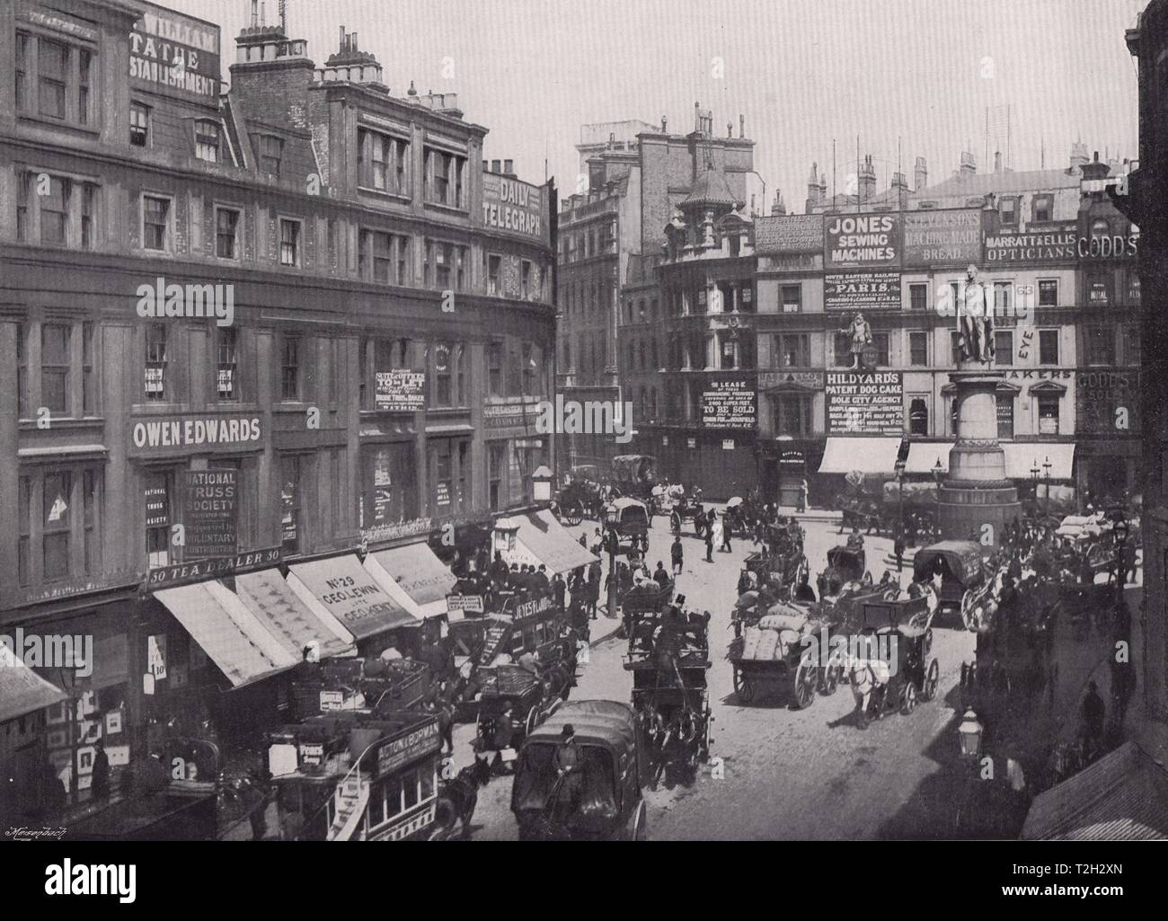 King William Street - The Cannon Street end, Showing King William's Statue Stock Photo