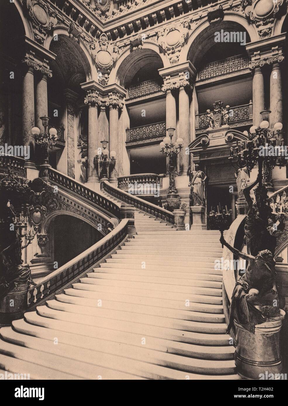 Intérieur de l'Opéra - Le grand Escalier Stock Photo