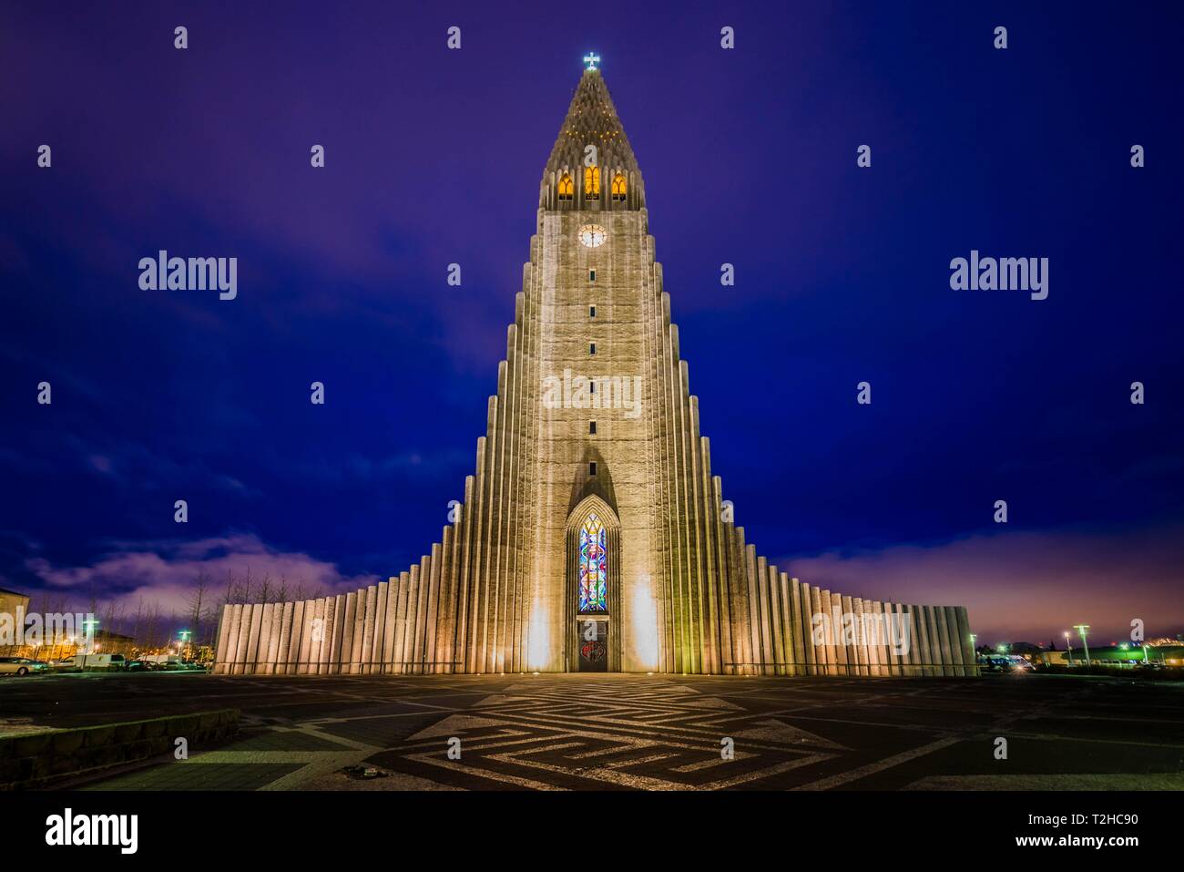Illuminated church Hallgrimskirkja at night, Reykjavik, Hofuoborgarsvaeoio, capital region, Iceland Stock Photo