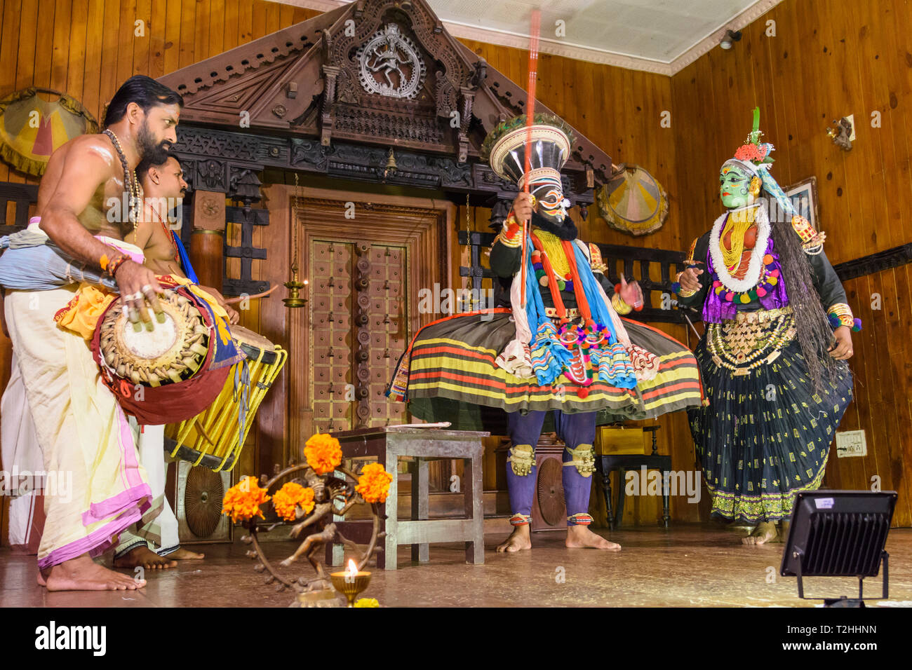 Kathakali costume hi-res stock photography and images - Alamy