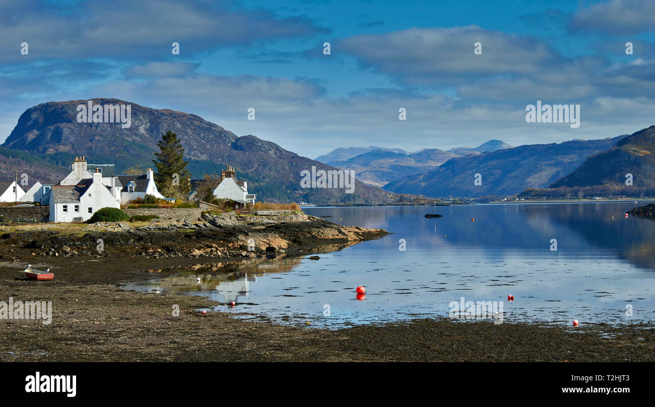 PLOCKTON LOCH CARRON WESTER ROSS SCOTLAND HOUSES ON THE SHORE OF LOCH