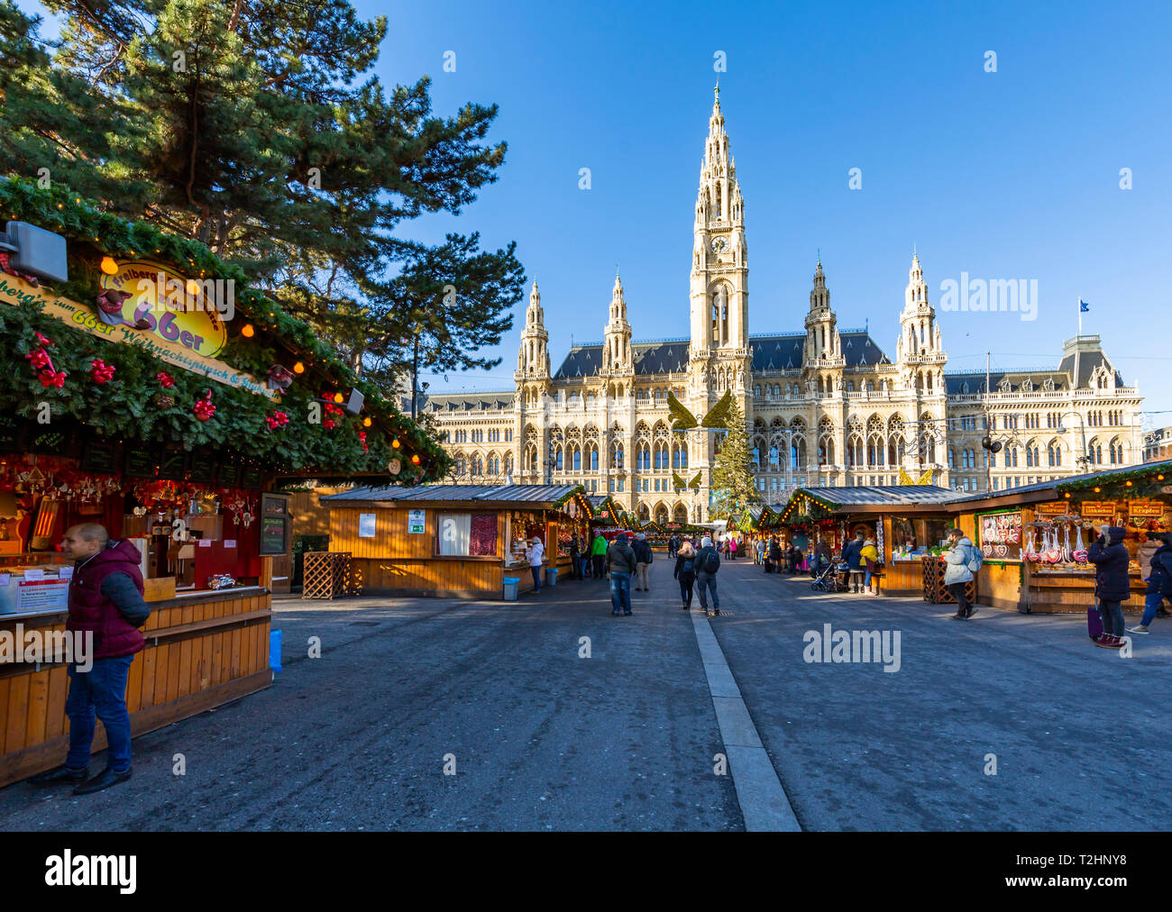 View of Rathaus and Christmas Market in Rathausplatz, Vienna, Austria, Europe Stock Photo