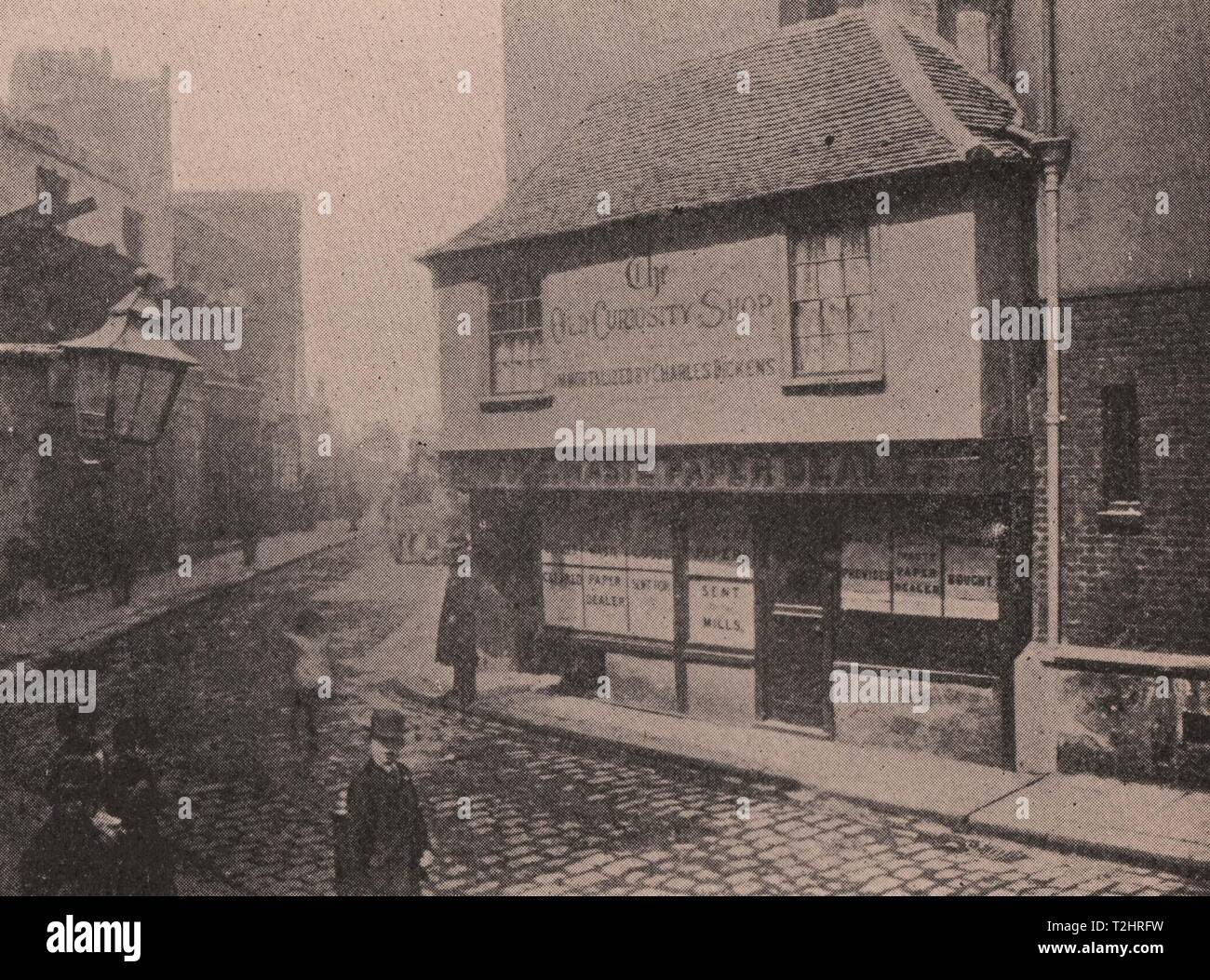 Old curiosity antique shop hires stock photography and images Alamy