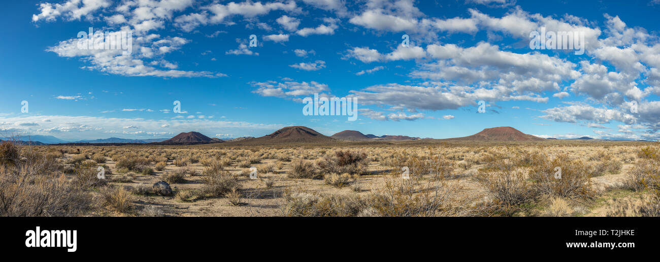 Mountains and extinct volcanoes in the Mojave preserve by kelbaker Road