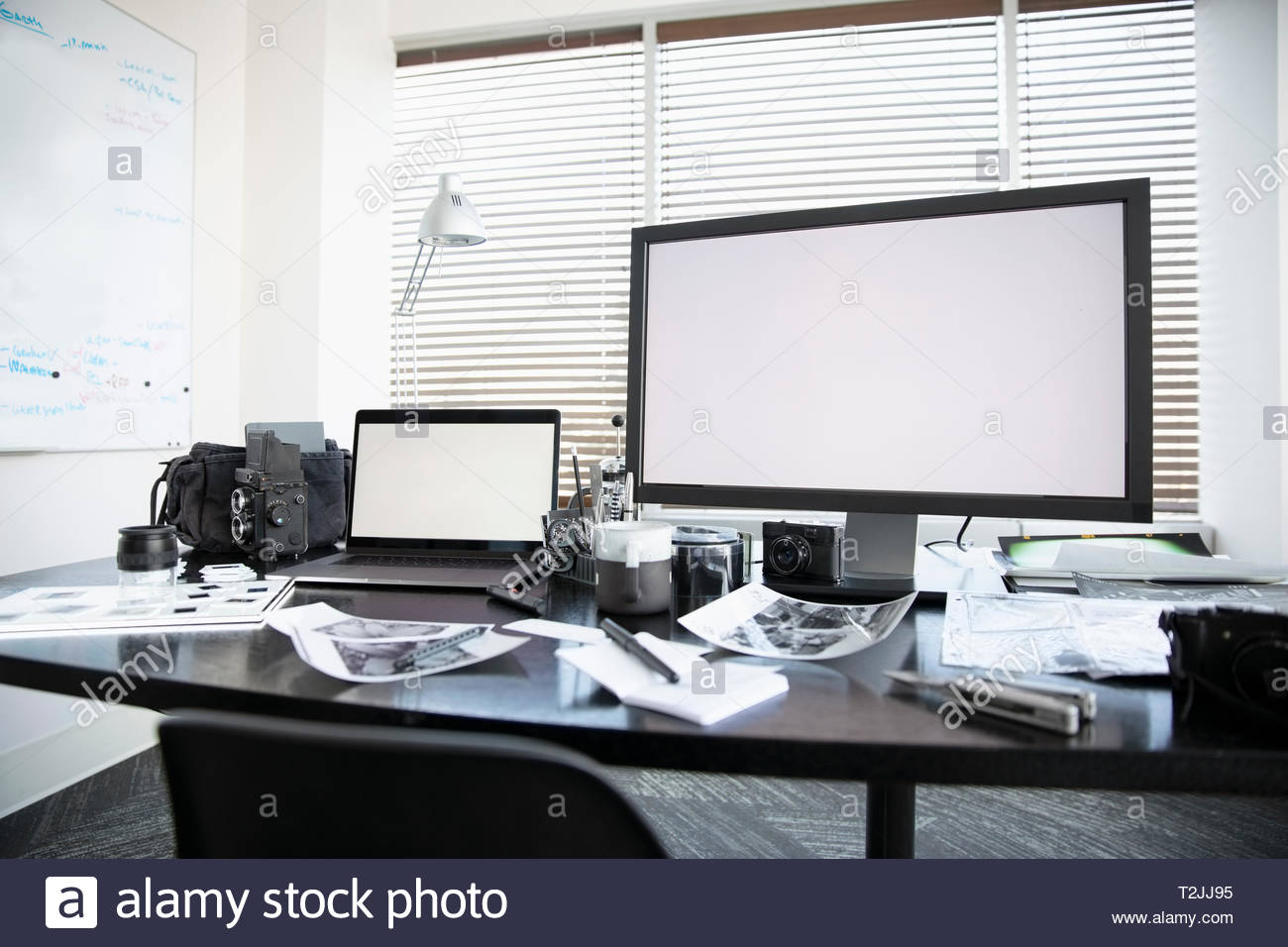 Computer test equipment hires stock photography and images Alamy