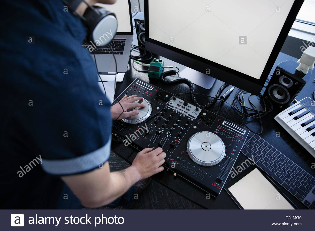 Mixing desk headphones hires stock photography and images Alamy