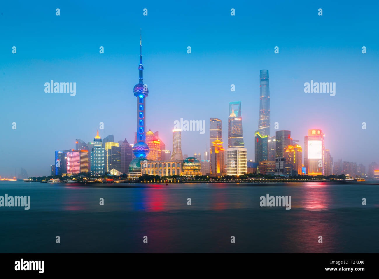 Shanghai city skyline on hi-res stock photography and images - Alamy