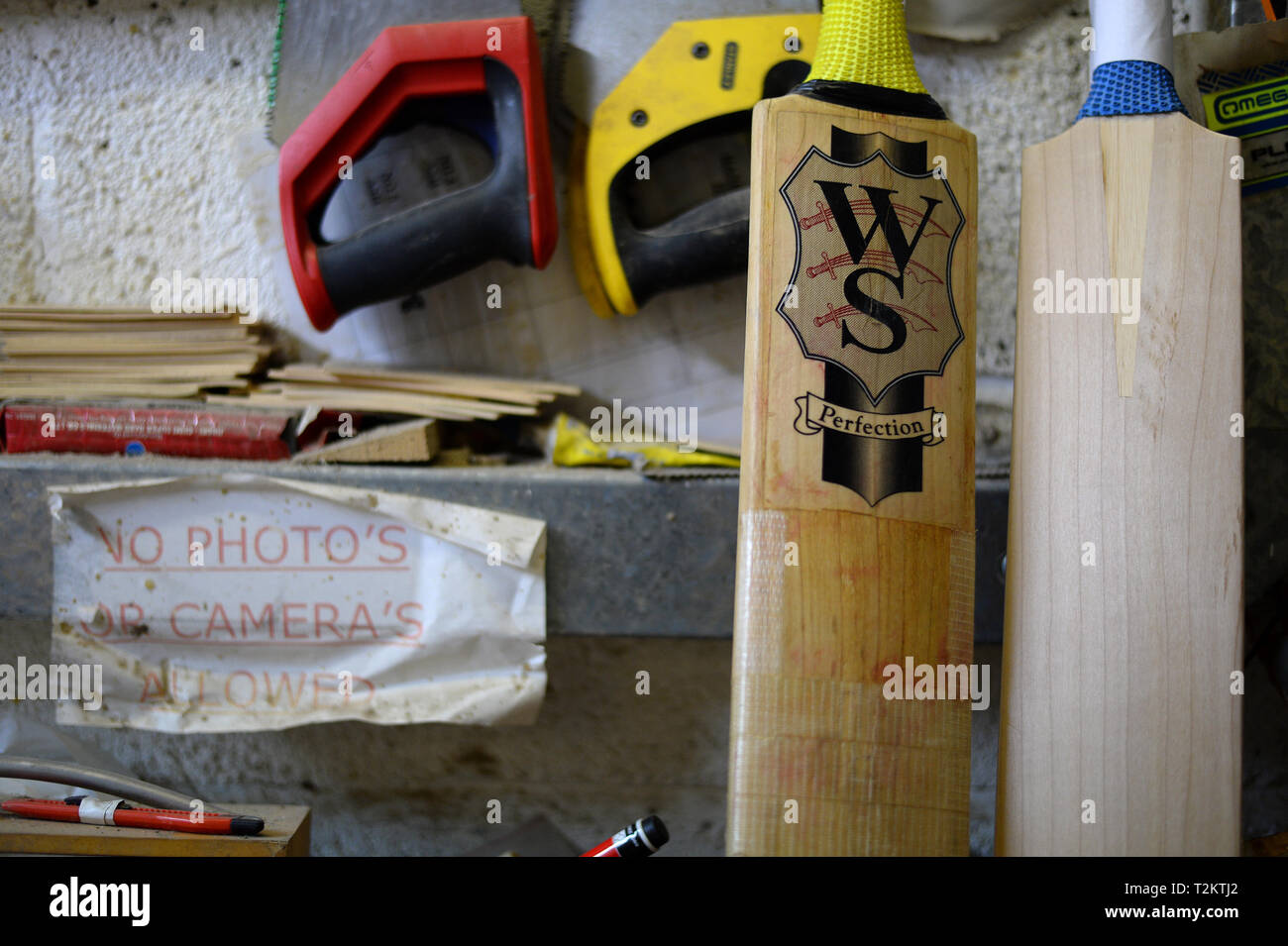 Handmade cricket bats warsop stebbing hires stock photography and