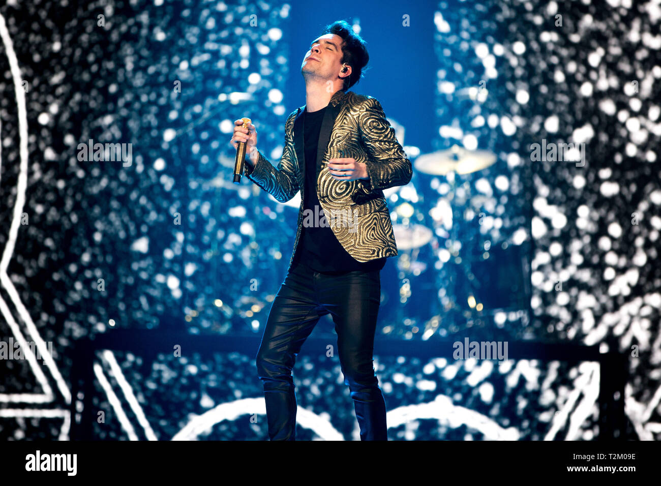 Panic at the Disco! (Brendon Urie) performing at The 02 London on the 29th March 2019 Stock Photo