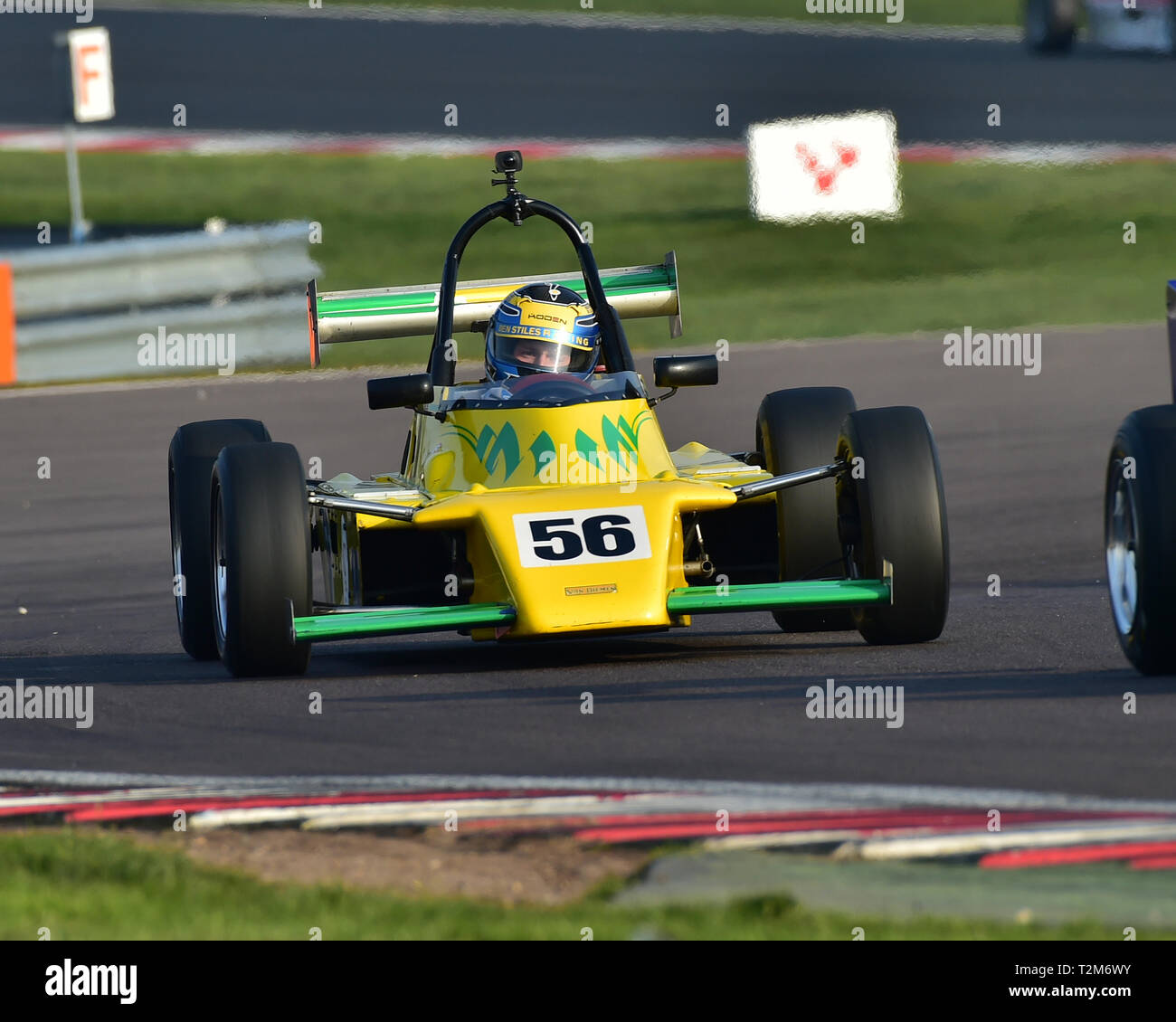 Download Formel Ford 2000 Background