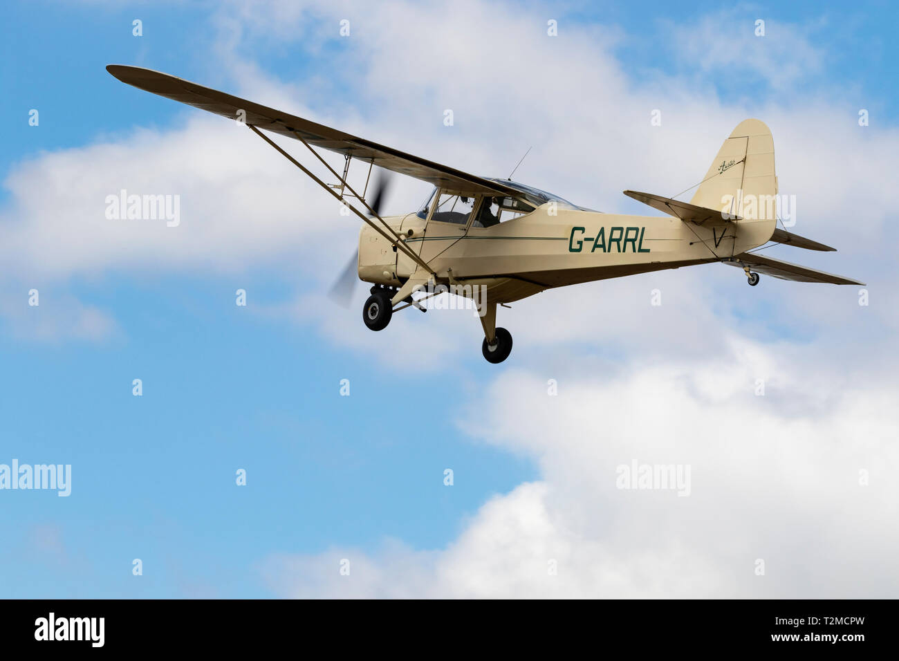 Inverted inline engine hi-res stock photography and images - Alamy