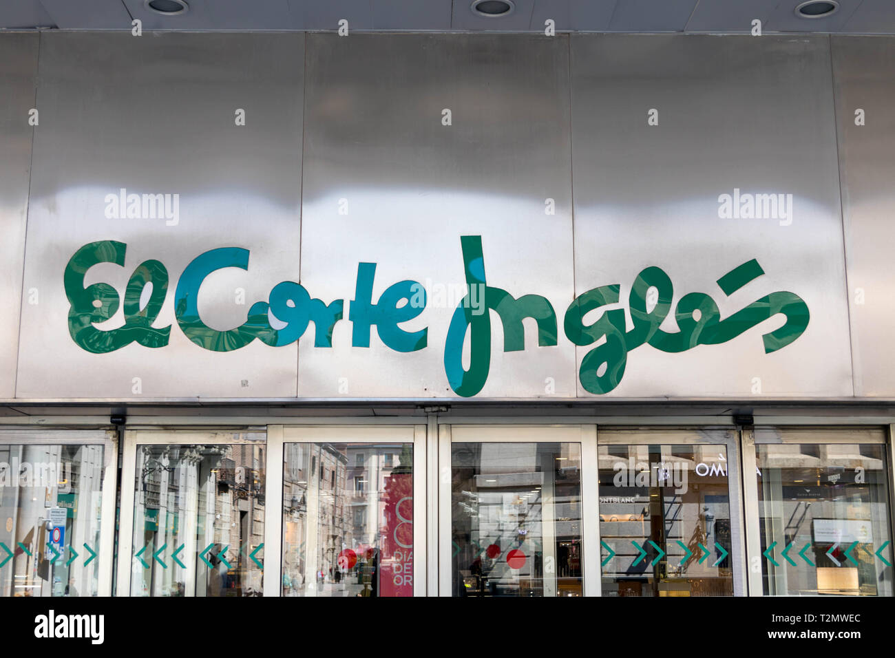 View of the El Corte Ingles department store under construction for the  upcoming outlet opening Stock Photo - Alamy