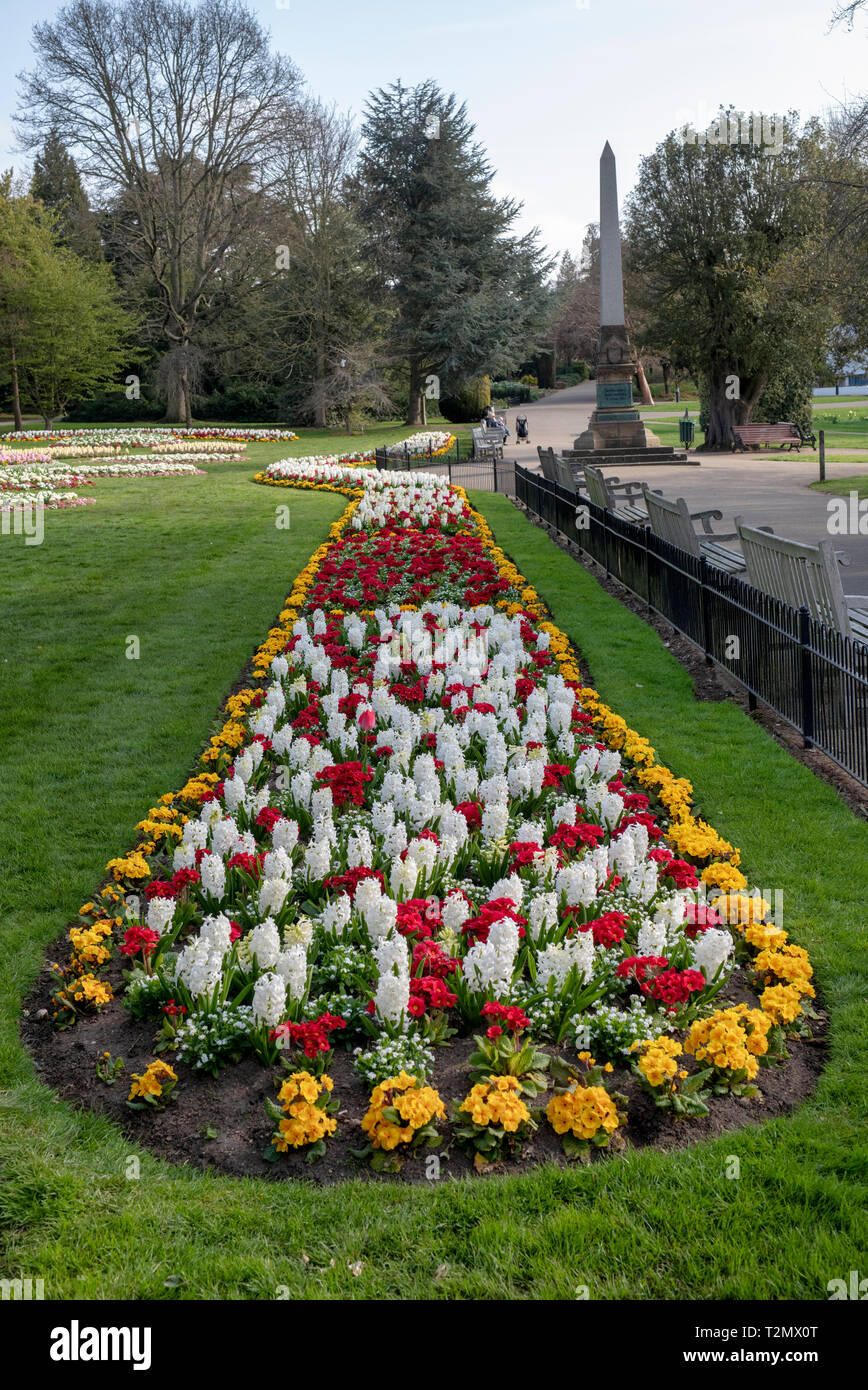 English flower garden beds hi-res stock photography and images - Alamy