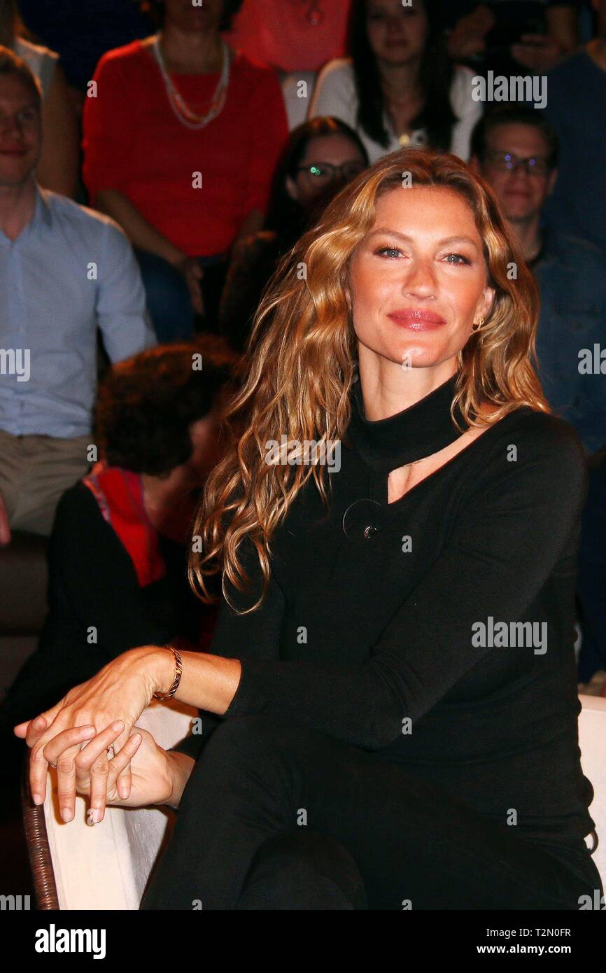 Hamburg, Germany. 02nd Apr, 2019. Model Gisele Buendchen as guest in
