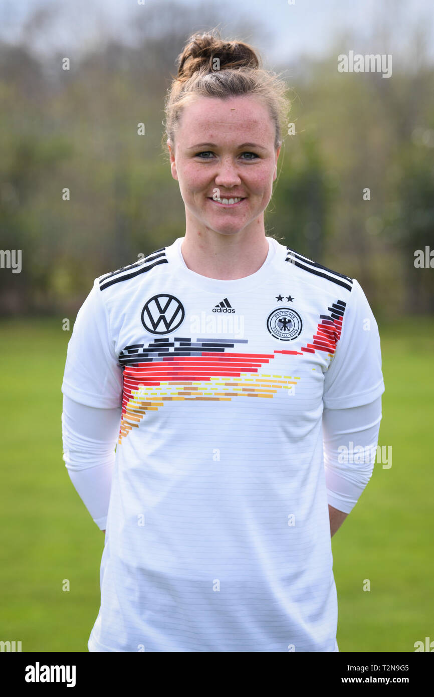 Marina Hegering (Germany). GES/Football/Team photo and portraits of the  women's national football team in Harsewinkel, 03.04.2019 Football/Soccer:  Team photo and portraits of the German women, Aôs national team in  Harsewinkel, April 3,