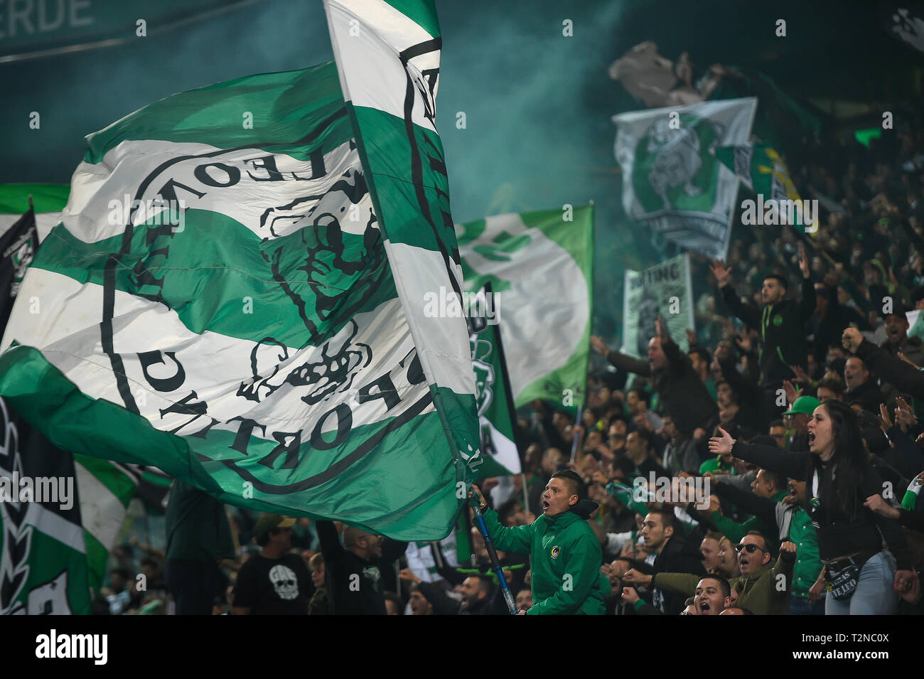 Sporting lisbon fans hires stock photography and images Alamy