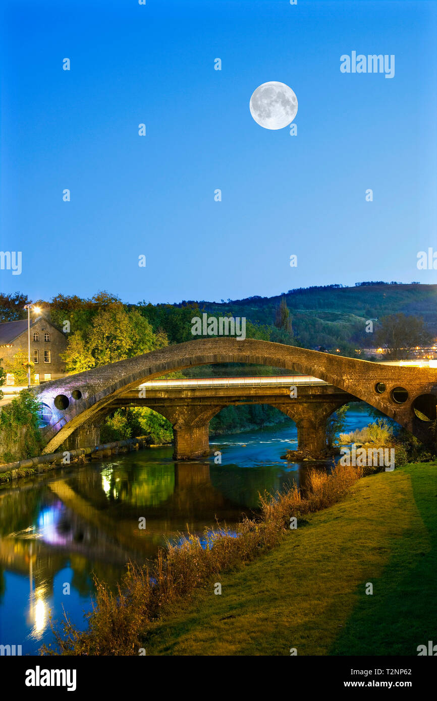The Old Bridge, Pontypridd, Rhondda Cynon Taff, Wales, UK Stock Photo Alamy
