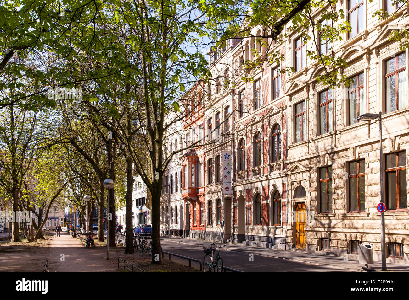 apartment houses at the Hildebold square in the Frisian quarter, Cologne, Germany.  Haeuser am Hildeboldplatz im Friesenviertel, Koeln, Deutschland. Stock Photo