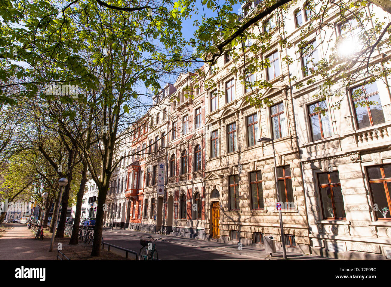 apartment houses at the Hildebold square in the Frisian quarter, Cologne, Germany.  Haeuser am Hildeboldplatz im Friesenviertel, Koeln, Deutschland. Stock Photo