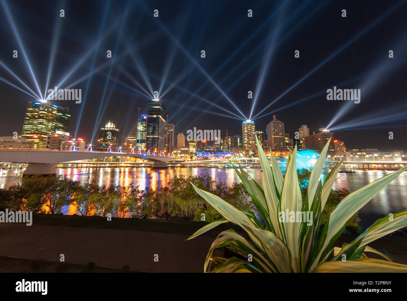 Cook Bridge Brisbane shows its colourful side with a laser show from high-rise ...