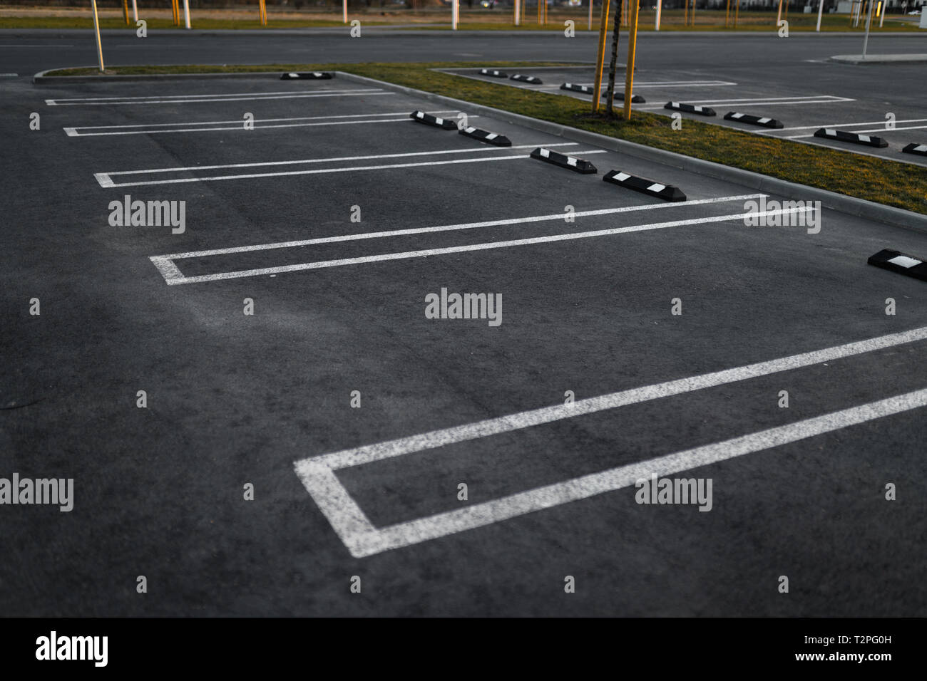 Empty Parking Lots Stock Photos & Empty Parking Lots Stock Images Alamy
