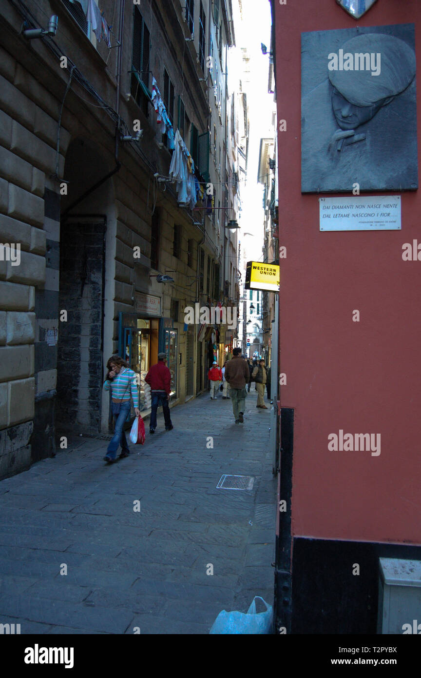plaque in memory of Fabrizio De Andre ' in Via Del Campo a Genova, Liguria Stock Photo