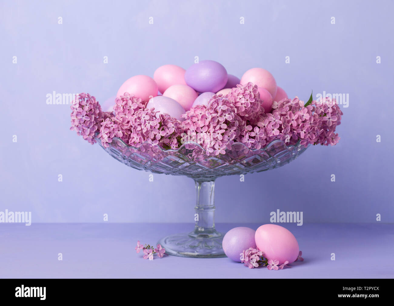 Retro still life with Easter eggs and flowers of Lilac Stock Photo - Alamy
