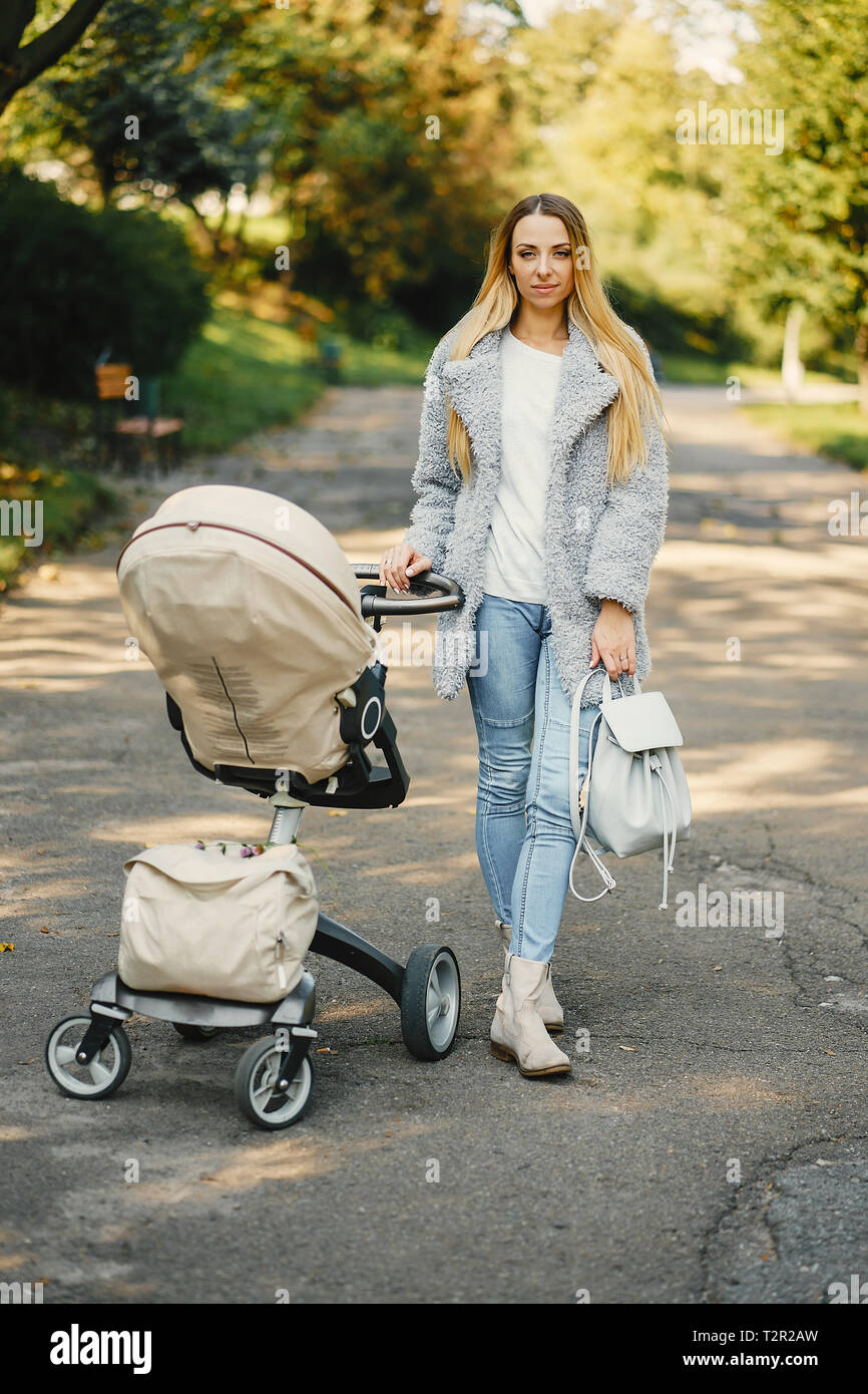 mom n bebe stroller
