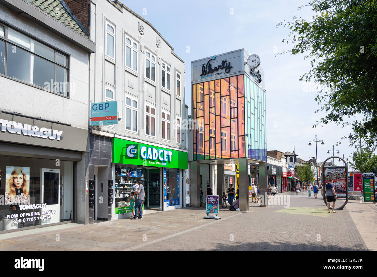 Romford Shopping Hi res Stock Photography And Images Alamy