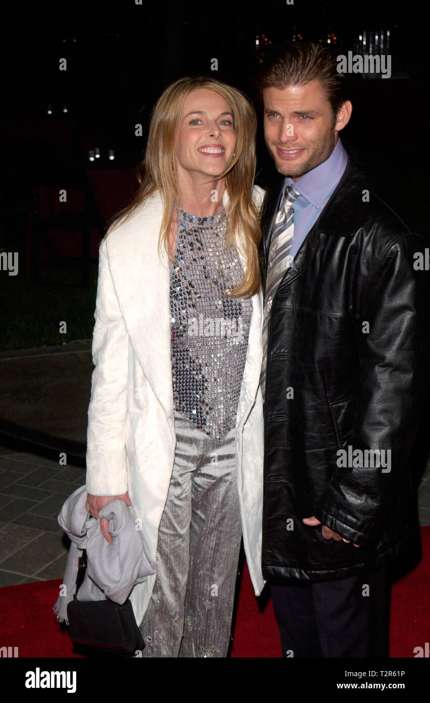 LOS ANGELES, CA. December 18, 2000: Actress Catherine Oxenberg & Actor Husband Casper Van Dien at the Los Angeles premiere of The Gift. © Paul Smith / Featureflash Stock Photo