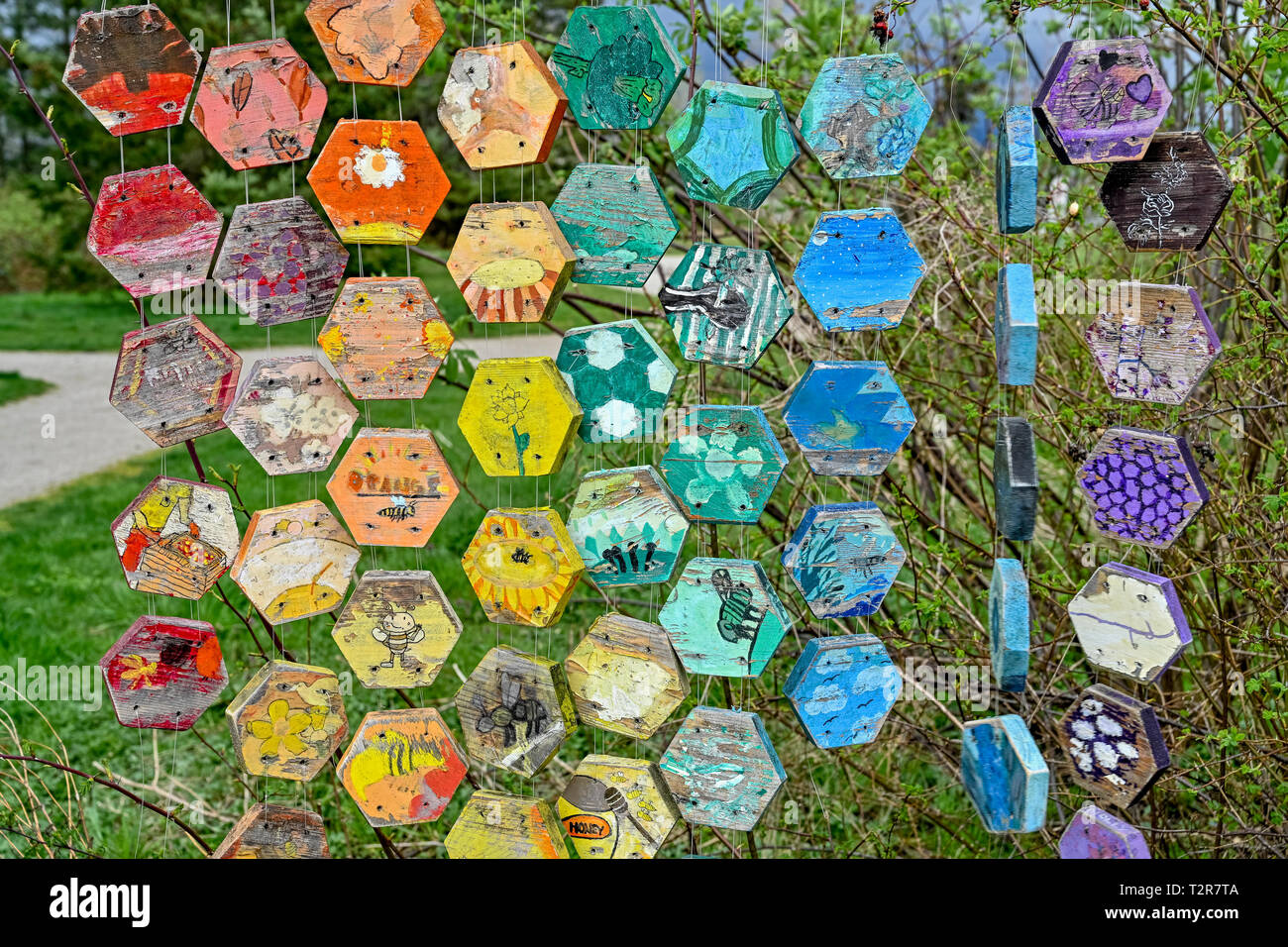 bee honeycomb inspired art installation by Eric Hamber Grade 8 students, Oak Meadows Pollinator Garden, Park, Vancouver, British Columbia, Canada Stock Photo