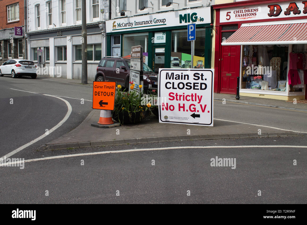 Road closed to heavy goods vehicles detour in place. Skibbereen West Cork Ireland Stock Photo