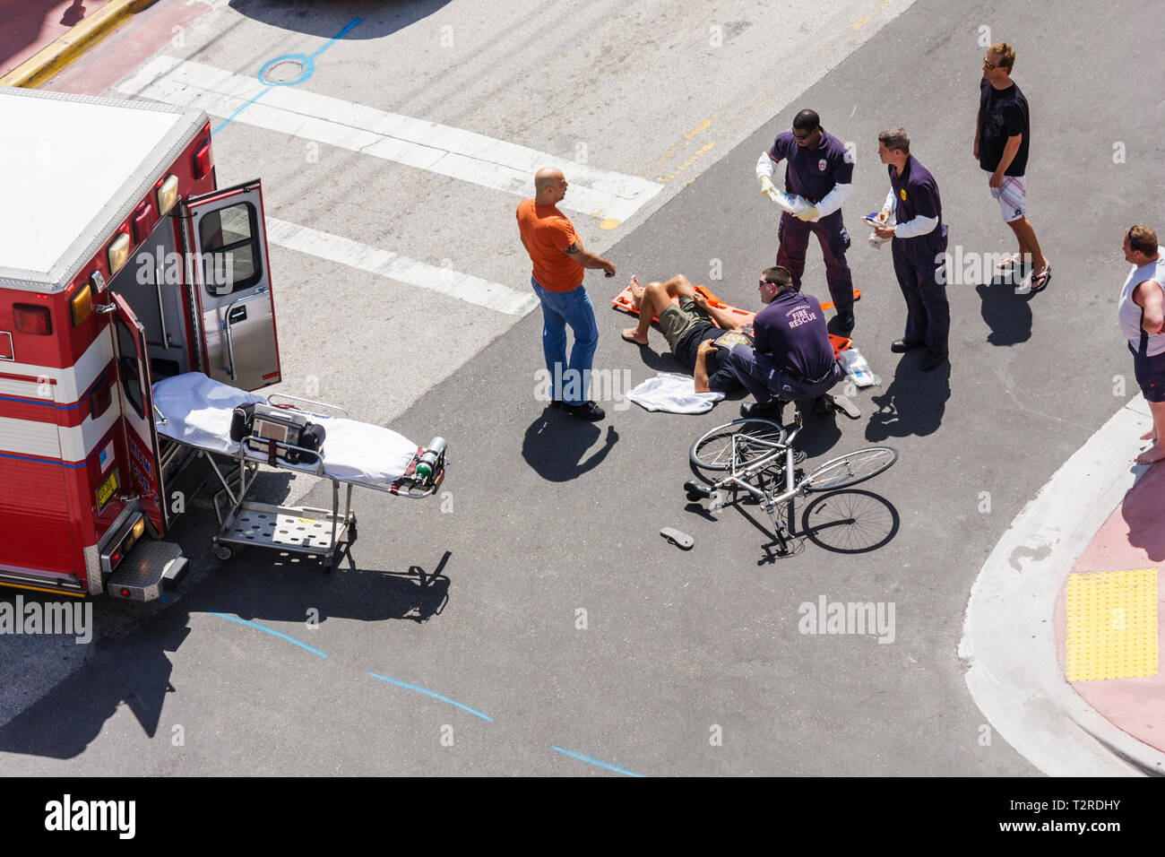 Injured Person Ambulance Hi-res Stock Photography And Images - Alamy