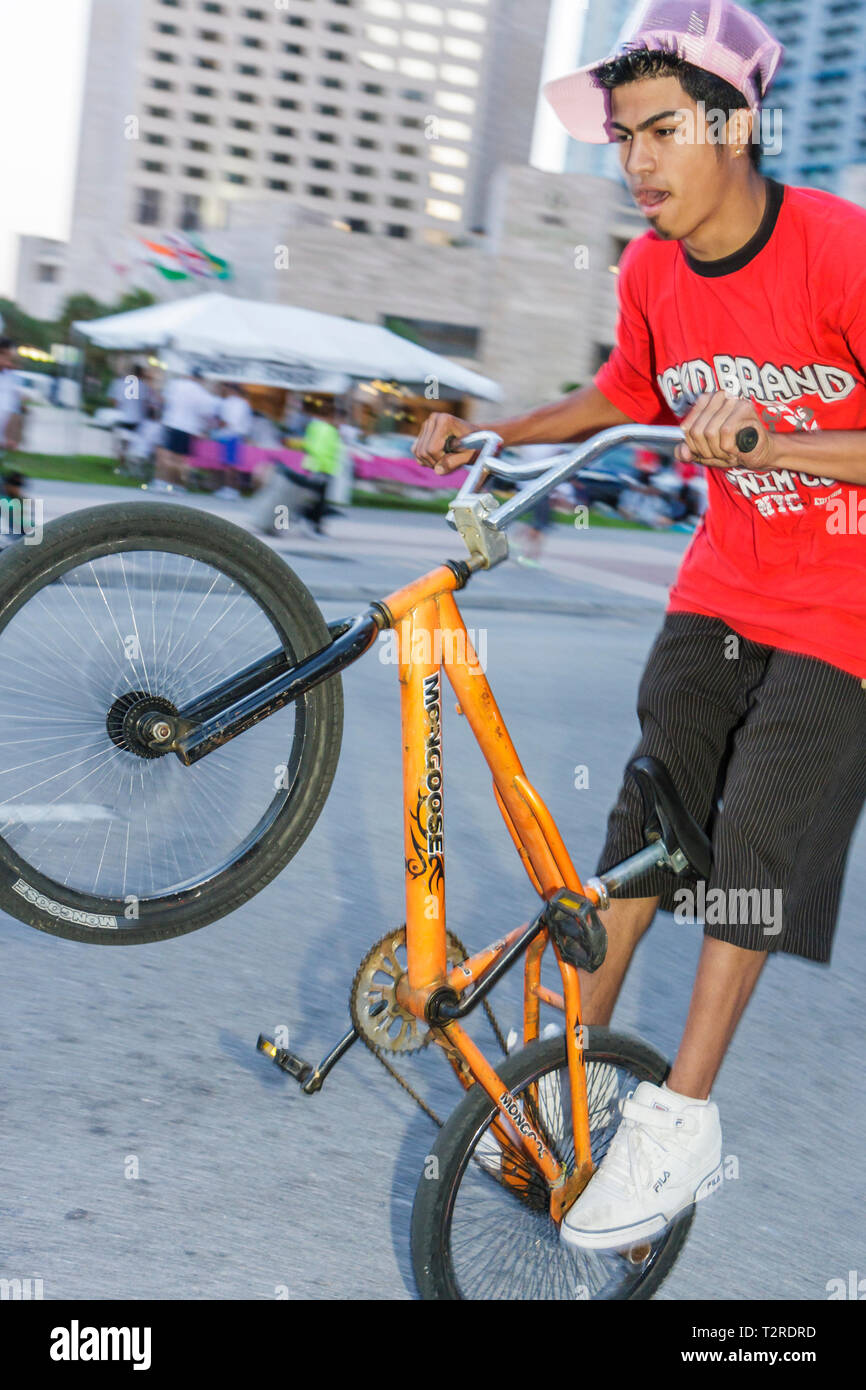 Freestyle bmx blur hi-res stock photography and images - Alamy