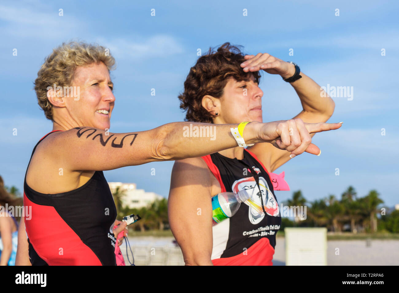 Swim race start hi-res stock photography and images - Alamy