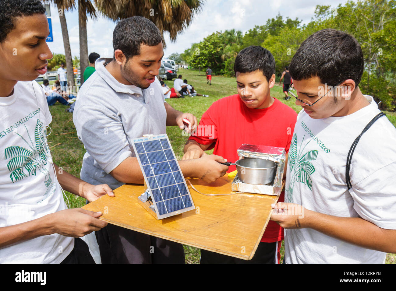 Miami Florida,Julia Tuttle Causeway,I 195,Interstate 195,Bay waternanza,Biscayne Bay water Cleanup Day,community,volunteer volunteers community servic Stock Photo