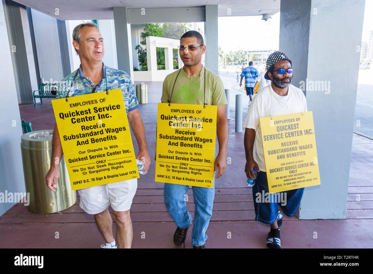 Miami Beach Florida,Miami Dade,Miami Beach Convention Center,picket line,picketing,strike,worker,workers,union,Black Blacks African Africans ethnic mi Stock Photo