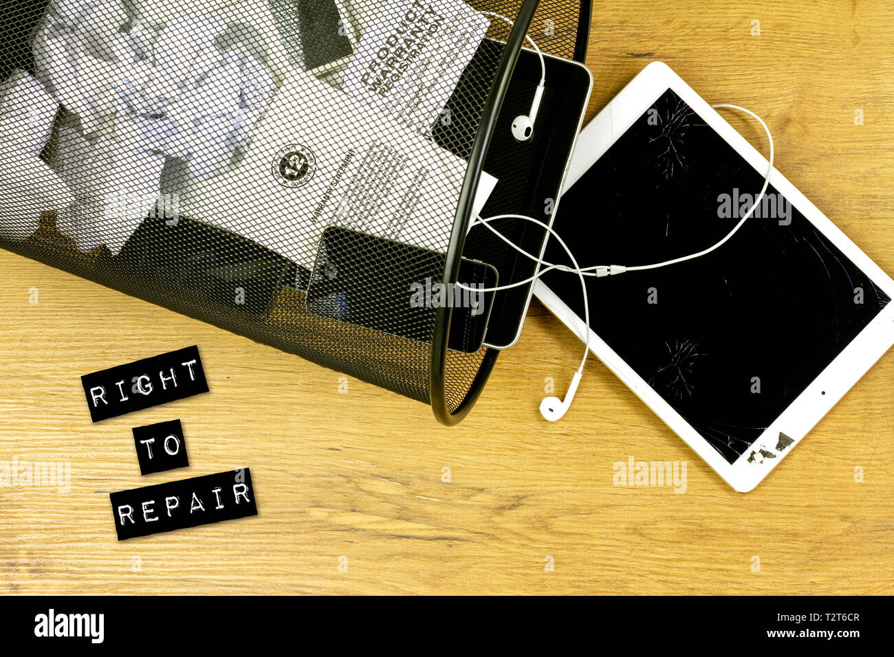 Throw away phone hires stock photography and images Alamy