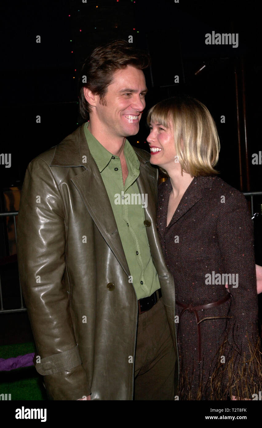 LOS ANGELES, CA. November 08, 2000 Actor JIM CARREY &