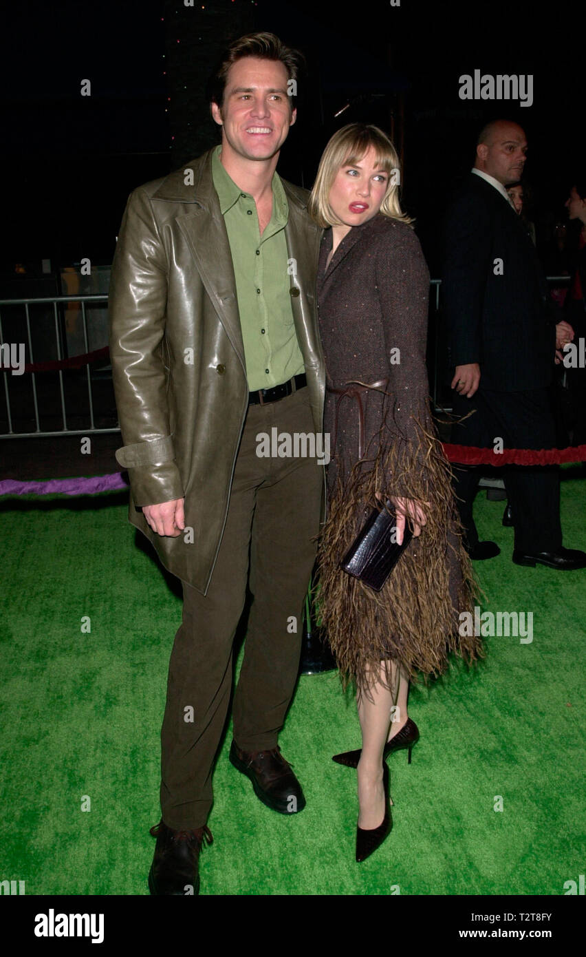 LOS ANGELES, CA. November 08, 2000 Actor JIM CARREY &
