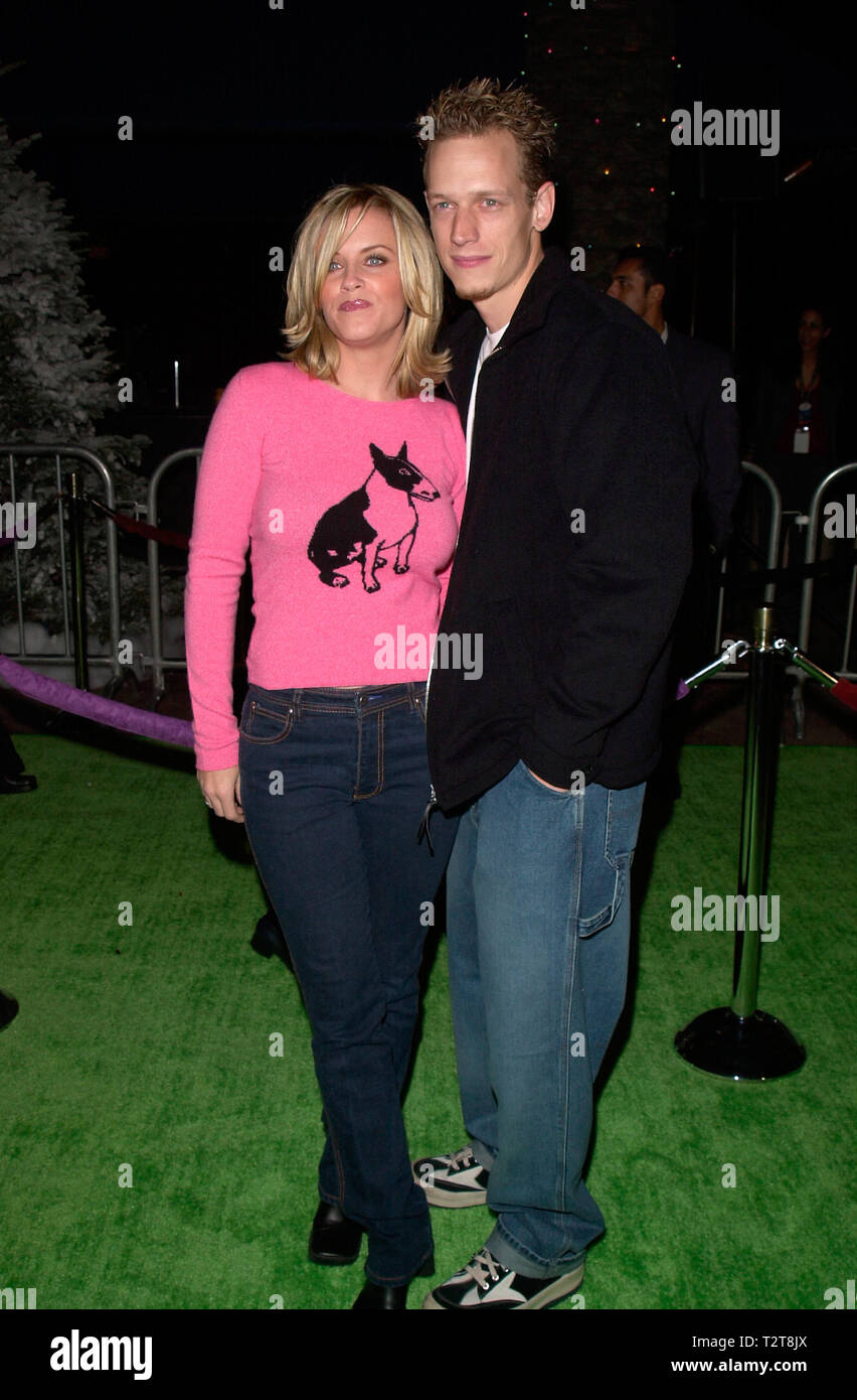 LOS ANGELES, CA. November 08, 2000: Actress JENNY McCARTHY & director husband JOHN ASHER at the world premiere, at Universal City, of Dr. Seuss' How The Grinch Stole Christmas. © Paul Smith / Featureflash Stock Photo