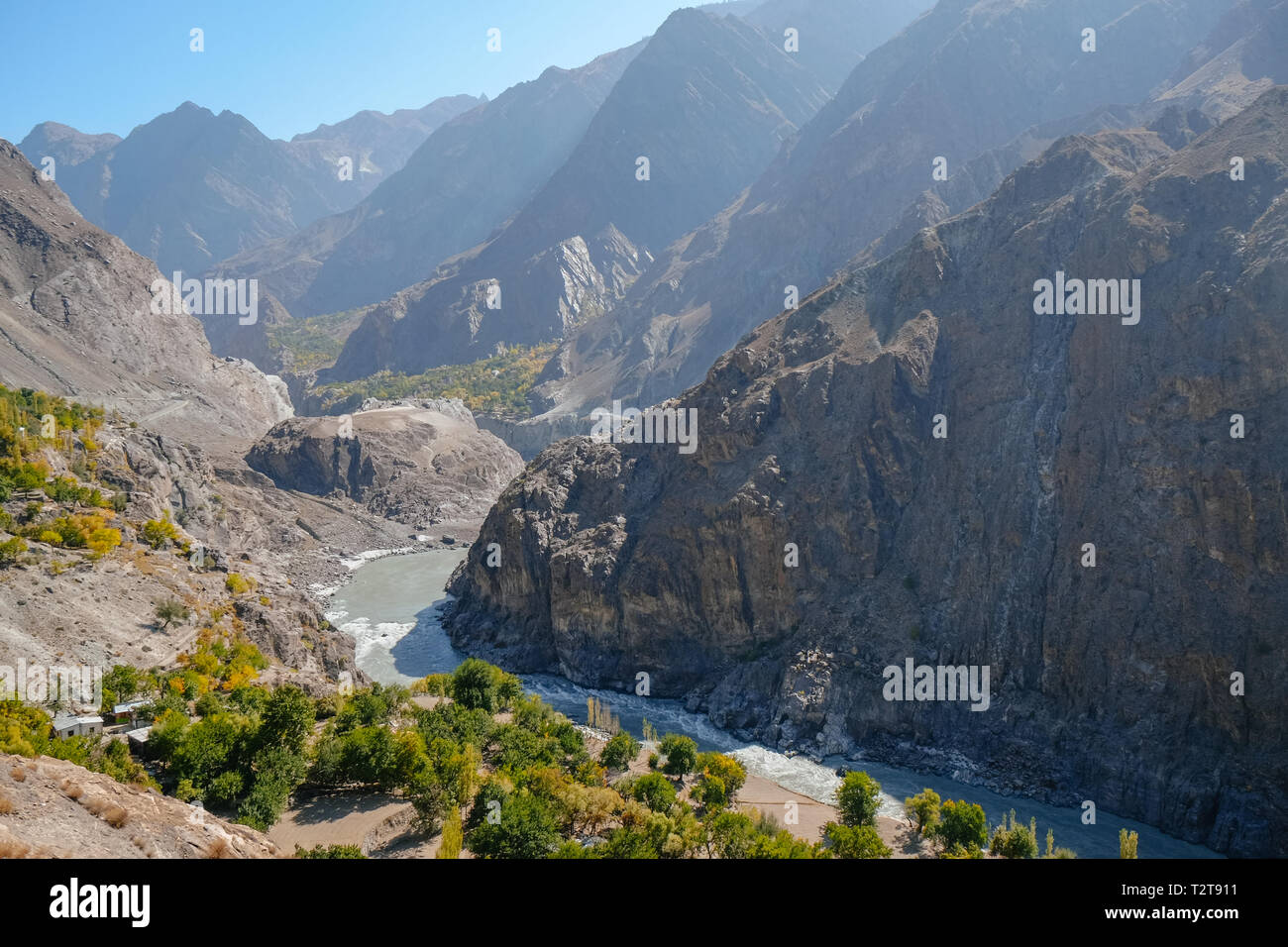 Indus river flowing through mountains along the Karakoram highway. Gilgit Baltistan, Pakistan. Stock Photo