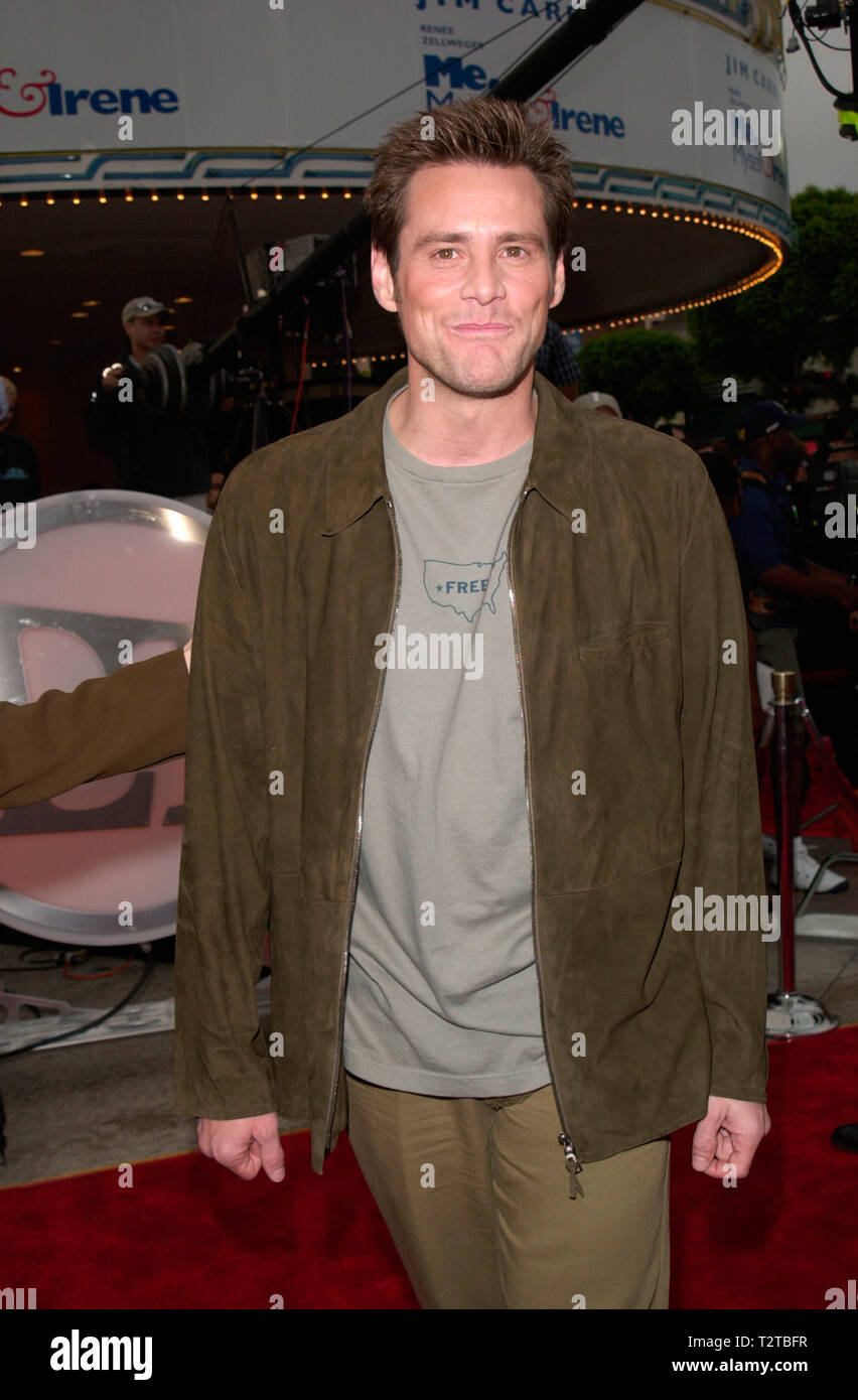 LOS ANGELES, CA. June 15, 2000: Actor JIM CARREY at the Los Angeles  premiere of his new movie Me, Myself & Irene. Picture: Paul Smith/Featureflash  Stock Photo - Alamy