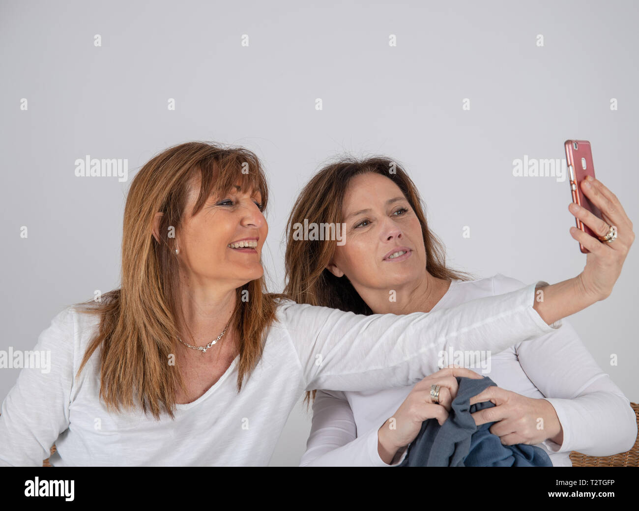 50 year old women friends hi-res stock photography and images - Alamy