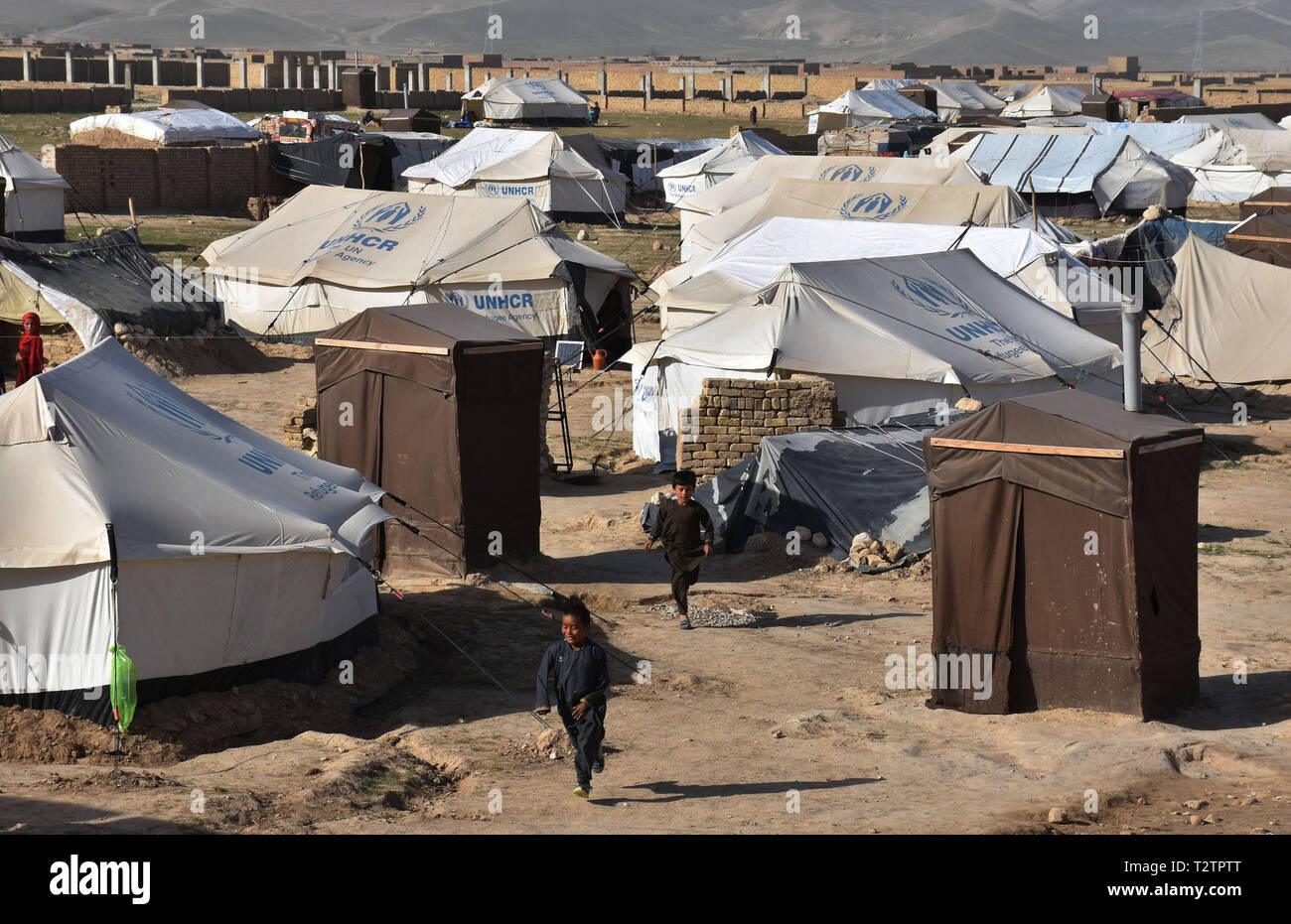 Balkh. 4th Apr, 2019. Photo taken on April 4, 2019 shows a makeshift camp in Mazar-i-Sharif, capital of Balkh province, Afghanistan. More than 42,000 Afghans have been displaced following flooding in the country within the past one month and most needs supplies, the UN Office for the Coordination of Humanitarian Affairs (OCHA) reported on Wednesday. Credit: Kawa Basharat/Xinhua/Alamy Live News Stock Photo